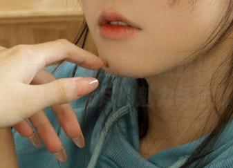 尤果网 – 最新作品速递：张馥棋牛仔裤写真展现出无尽的魅力与活力