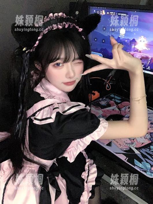 尤果网-李宝儿 尤果网 - 探索李宝儿的镂空世界:数百张免费图片供你下载,尽享艺术之美