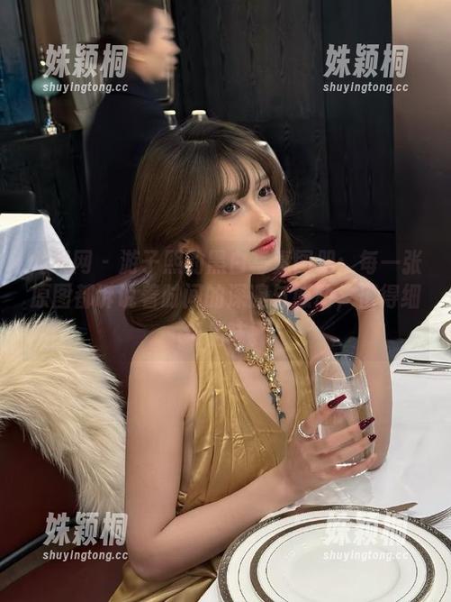 尤果网-游子熙 尤果网 - 游子熙的黑白写真图册:每一张原图都诉说着时间的深邃与感动,值得细细品味。