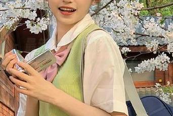尤果网 – 最新图库震撼发布：纯小希御姐写真，诠释时尚与个性的无尽可能！