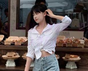 尤果网 – 霓梓心的红裙写真，精美资源带你进入梦幻世界！