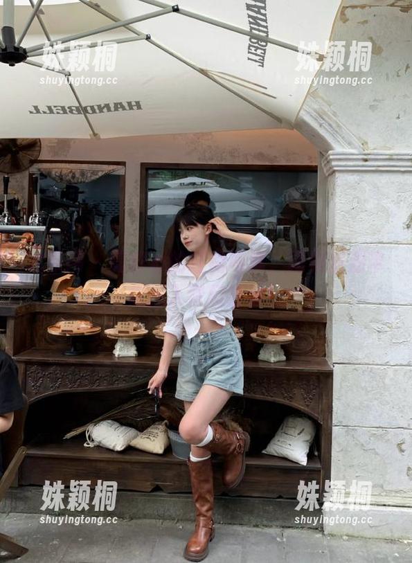 尤果网-霓梓心 尤果网 - 霓梓心的红裙写真,精美资源带你进入梦幻世界!