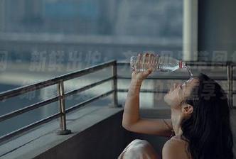 尤果网 – 新鲜出炉：齐贝贝吊带图集作品，缔造视觉与心灵的双重享受