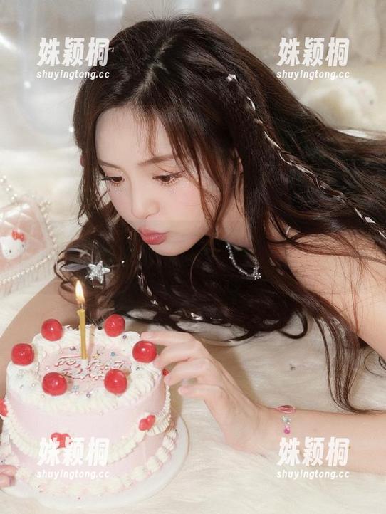 尤物馆-Kely香香 尤物馆 - 探索Kely香香教室写真合集,独特风格与精致资源成就精彩视觉盛宴!
