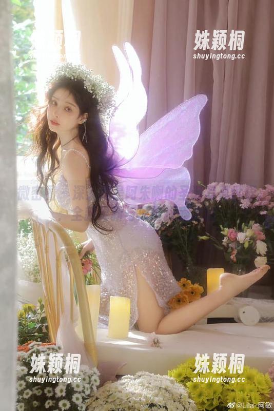 就是阿朱啊 微密圈 - 深入就是阿朱啊的圣诞写真世界:全新更新与原图探索之旅
