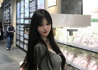 微密圈 – 精选左公子666视频合集：图集展示她的艺术视角与个人魅力，值得细细品味