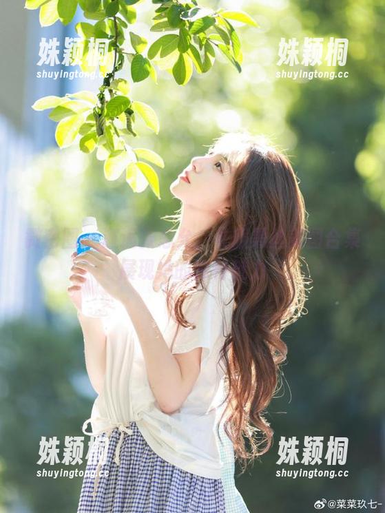 微密圈 - 邂逅张思允，礼服黑丝美图合集展现她的独特魅力