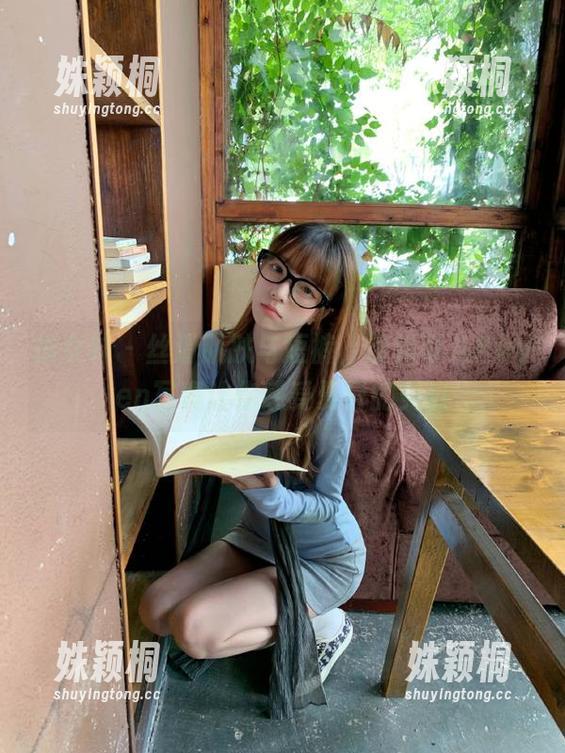 推女神-可儿Kayen 推女神 - 丝滑肌肤与短裤,最新可儿Kayen写真让你感受夏日的炙热