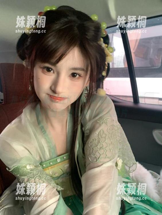 推女神-施忆佳Kitty酱 推女神 - 施忆佳Kitty酱私房棉袜写真,演绎甜美与优雅的迷人图片