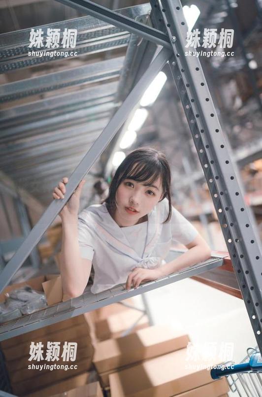 推女神 - 全新更新！施忆佳清纯写真合集，定格优雅与甜美的完美融合！