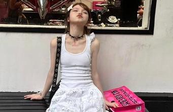 推女神 – 探索王婉悠的教室魅力：精美图片资源见证青春的瞬间