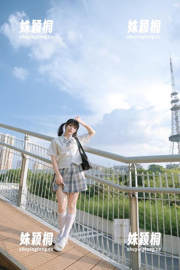 推女神-程小烦 推女神 - 在空姐程小烦的镜头下,细腻写真与图包分享
