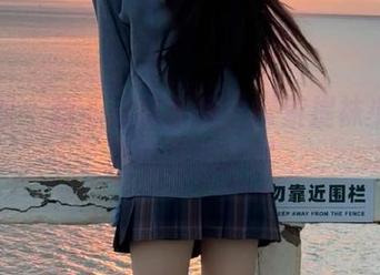 微密圈 – 甜心写真全集：探索提袜少女的精致作品世界