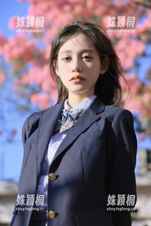 星颜社-清妙 星颜社 - 清妙美腿照片新图集更新,绝美视角不容错过