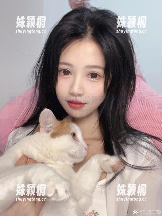 星黛鹿鹿i 热门分享:星黛鹿鹿i的黄豆粉作品图片,点亮你的生活灵感!