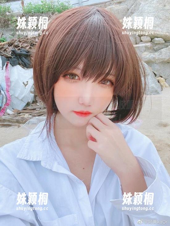 校园恋曲：是你的阿薰呀私拍校服套图，演绎青春的绚丽篇章！