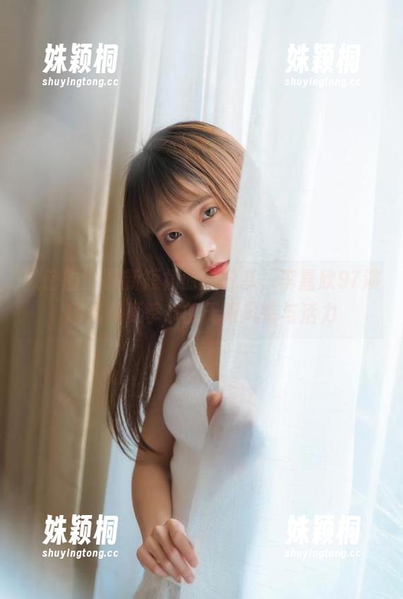 李嘉欣97 微密圈 - 最新短裙时尚分享,李嘉欣97演绎出春夏季节的无限风情与活力