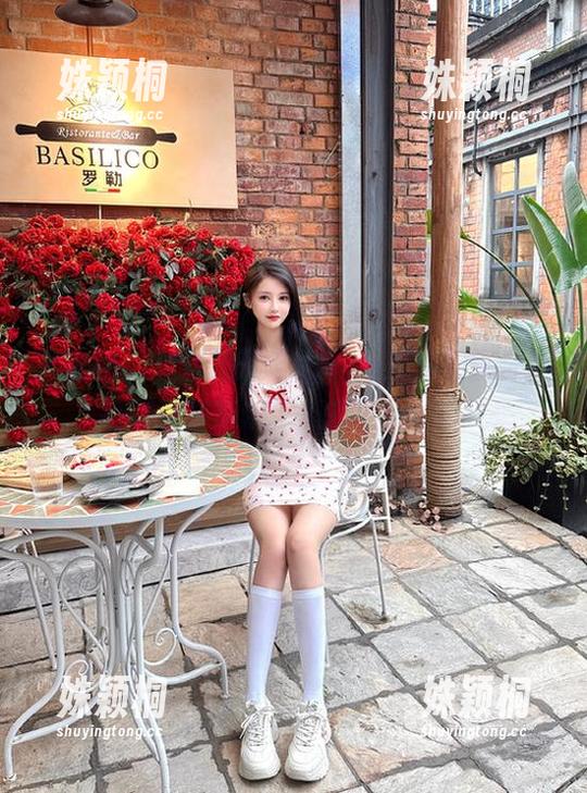 林子喵Lynne 微密圈 - 精选林子喵Lynne短裙写真合集,绝对让你惊艳,快来观看她的风采