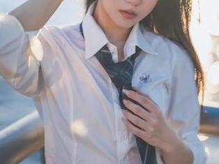 探索果咩酱w的职业装美图，感受不一样的职场风采