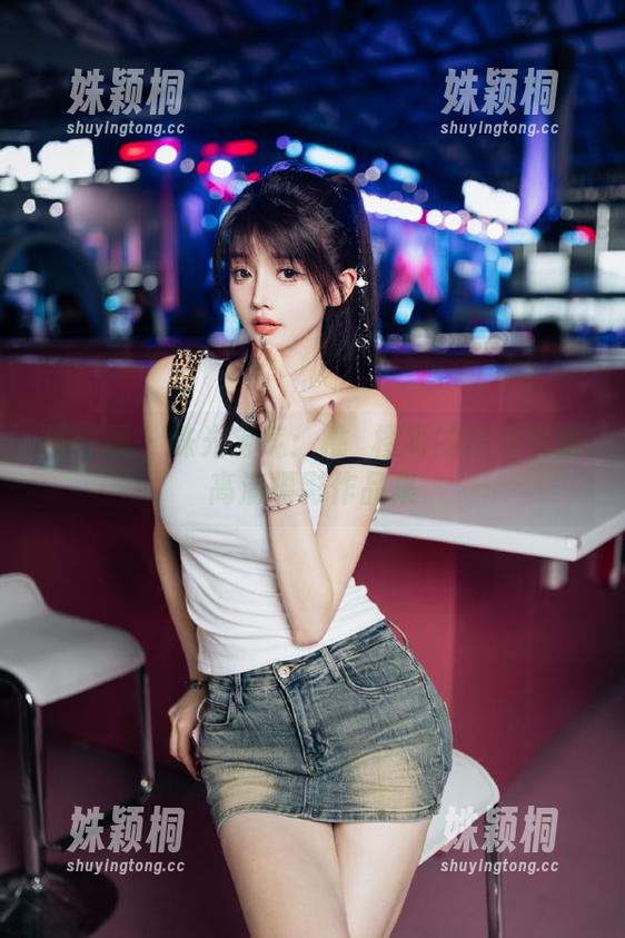 微密圈 - 珠光宝气：桃沢樱呀的精彩礼服高清摄影作品集