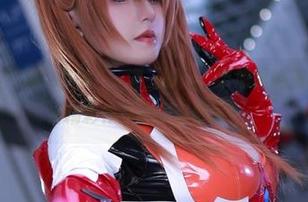 “圣路易斯礼服”下的“桜满三时”，带您领略美图新境界与精彩作品的甜蜜碰撞！
