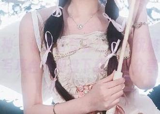 梦丝女神 – 记录香萱办公室的优雅瞬间：写真合集网盘下载地址分享