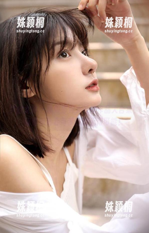梦丝女神 - 魏婷婷修女写真作品大合集，闪耀着青春与梦想的无限可能！