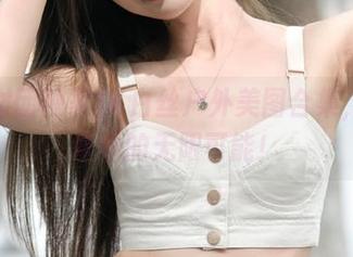 森萝财团独家JK白丝户外美图合集，感受青春的无限可能！