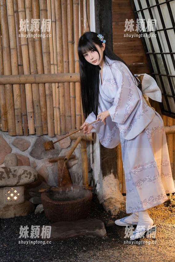樱井宁宁 原图曝光!樱井宁宁最新作品《皮衣修女》,惊艳全场的时尚气息