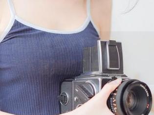 爱蜜社 – 高清张思允短裙写真资源，快来下载她的夏日气息