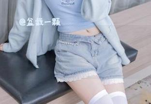 猎女神 – 曼苏拉娜全新美腿写真作品更新，释放优雅气质的无限魅力