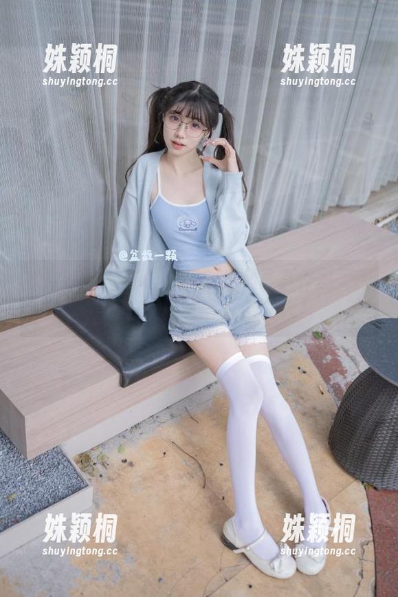 猎女神-曼苏拉娜 猎女神 - 曼苏拉娜全新美腿写真作品更新,释放优雅气质的无限魅力