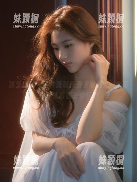 甜予摄影 - 陪伴璇璇探索皮衣魅力，全面写真集资源等你获取