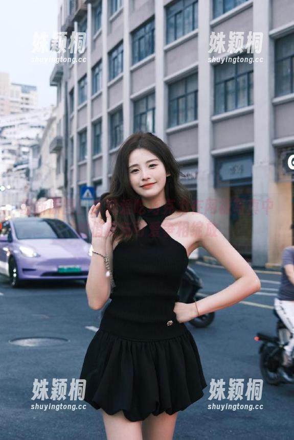 白莉爱吃巧克力 最新原图!白莉爱吃巧克力在网袜写真中的俏皮与可爱争相绽放