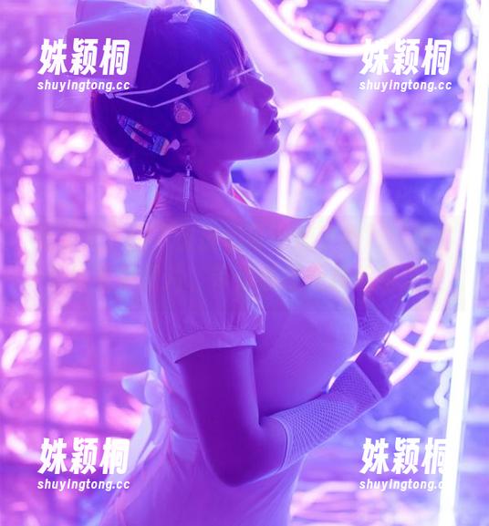 皮皮奶可可爱了啦 无圣光下的“皮皮奶可可爱了啦”:复古连体写真图片,带你重温经典优雅之美