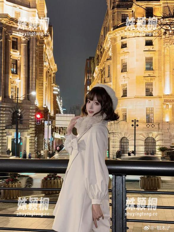 再也不能错过！祖木子眼镜最新写真集，带你领略她的奇幻搞笑世界！