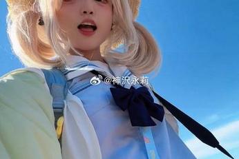 体验神沢永莉的黄色吊带睡衣兔兔写真，闪耀时光的下载绝不能错过