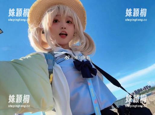 体验神沢永莉的黄色吊带睡衣兔兔写真，闪耀时光的下载绝不能错过