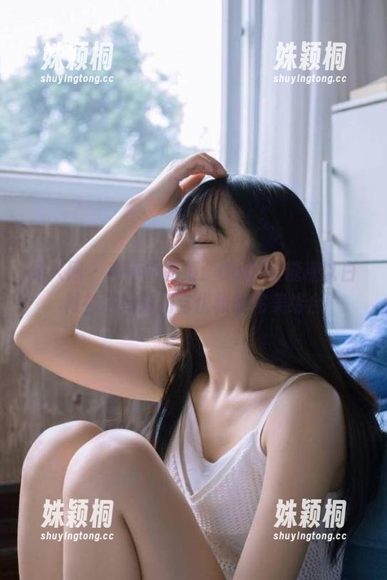 秀人网 - 高清原图集：Candy糖糖以白衬衫演绎简约与优雅的完美结合