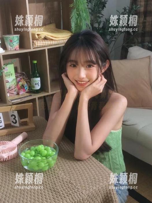 秀人网 - Niki可雅的校园写真作品合集：随时免费下载，感受青春的气息