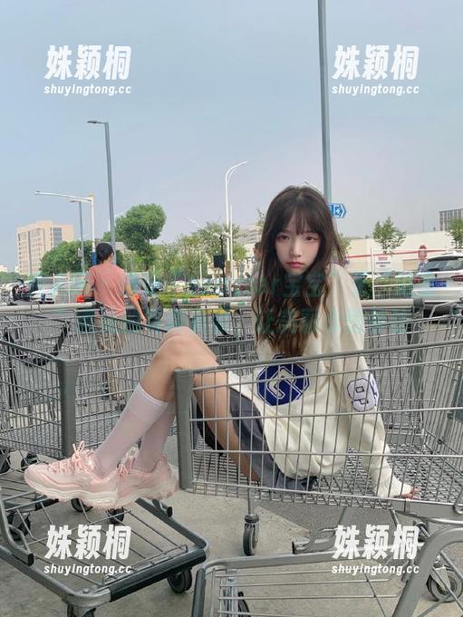 秀人网 - 感受“summer宝宝”于“浴室”展现的写真资源，让美丽永恒停驻