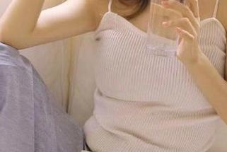 秀人网 – 不怕热！乔安娜的夏天写真作品自带清凉特效，笑死人不偿命！