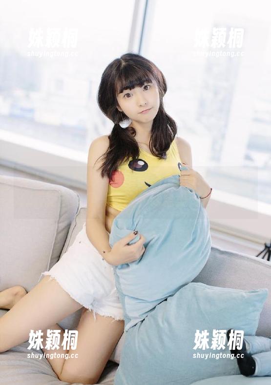 秀人网 - 畅游夏日：伊一Moon带你领略夏季美景，免费下载精美照片！