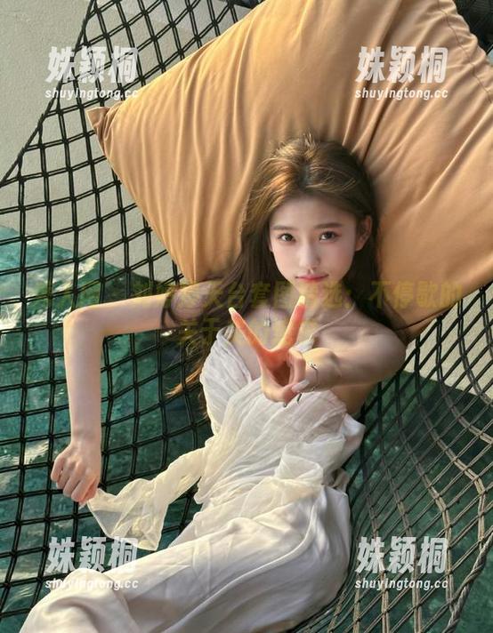 秀人网 - 刘婷婷天台套图精选：不停歇的关于美的追求