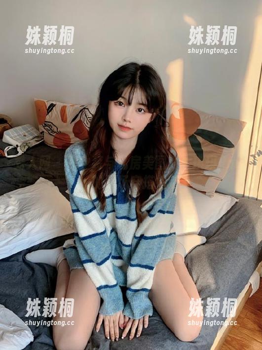 秀人网-大琪琪Emily 秀人网 - 职业装与私房美图:大琪琪Emily的职场穿搭指南