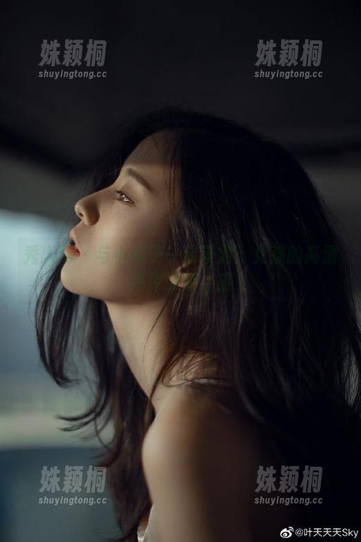 秀人网 - 与小纯子一起漫游：女孩的高清图库探索之旅