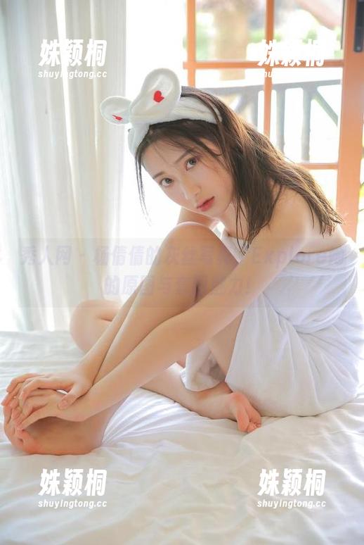 秀人网-杨倩倩 秀人网 - 杨倩倩的灰丝写真,Explore她的原图与套图魅力!