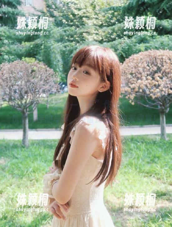 秀人网 - “林幼一女王”作品集：叛逆与优雅并存的写真，超值资源等你来欣赏！