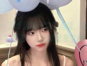 秀人网 – 漫步温妮日常的画境，独特原图与图包带来无限想象空间