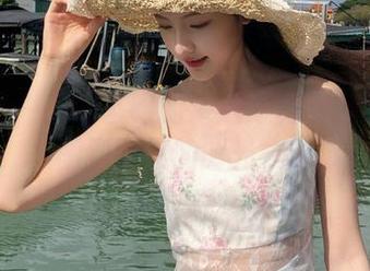 秀人网 – 王俪丁呀的海边写真奇迹：从原图到图集的时光之旅